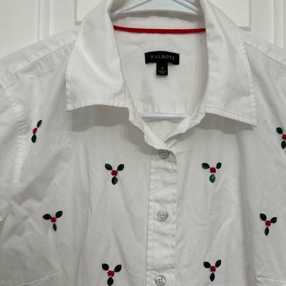 Talbots Women’s Button Down Shirt Small Sequin Holly Berry White Cotton Blouse - Picture 3 of 11